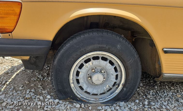 image for item EH8971 1980 Mercedes-Benz 450SL 