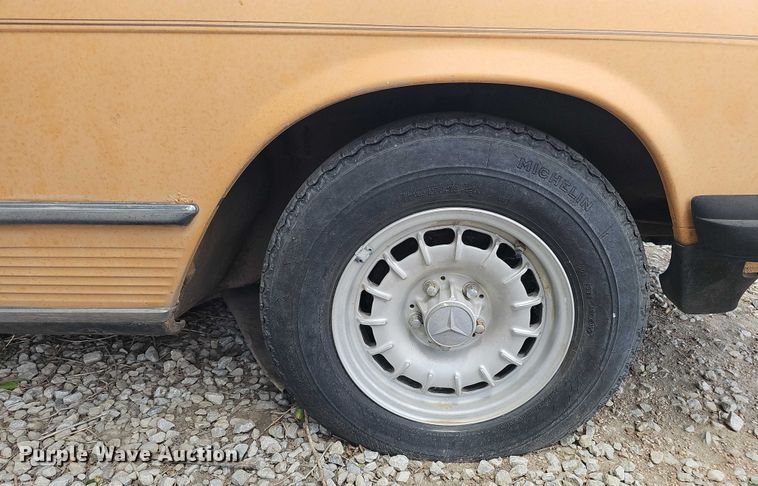 image for item EH8971 1980 Mercedes-Benz 450SL 