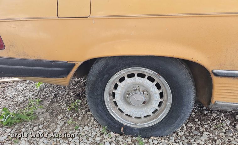 image for item EH8971 1980 Mercedes-Benz 450SL 