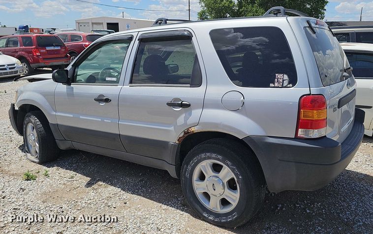 image for item EH8972 2003 Ford Escape XLT SUV