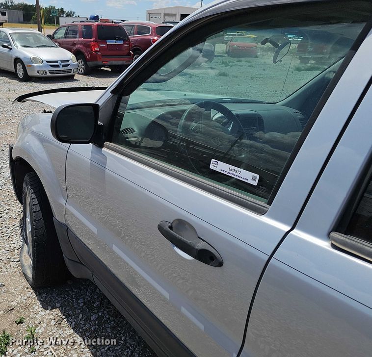 image for item EH8972 2003 Ford Escape XLT SUV