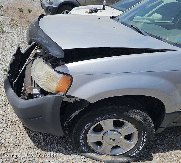 image for item EH8972 2003 Ford Escape XLT SUV