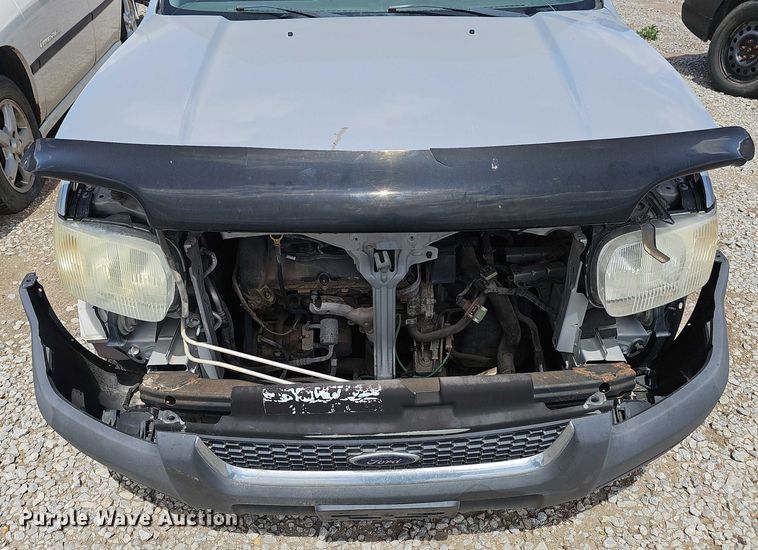 image for item EH8972 2003 Ford Escape XLT SUV