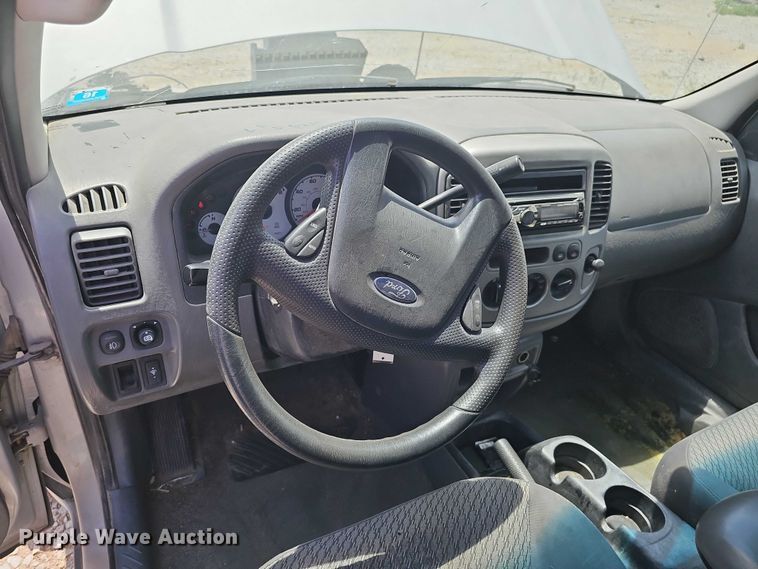 image for item EH8972 2003 Ford Escape XLT SUV