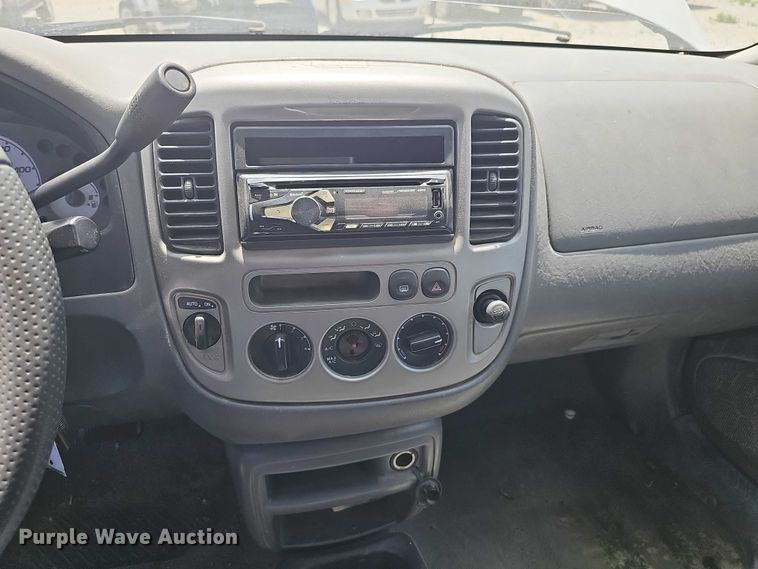 image for item EH8972 2003 Ford Escape XLT SUV