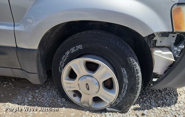 image for item EH8972 2003 Ford Escape XLT SUV