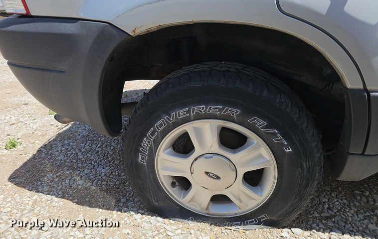 image for item EH8972 2003 Ford Escape XLT SUV
