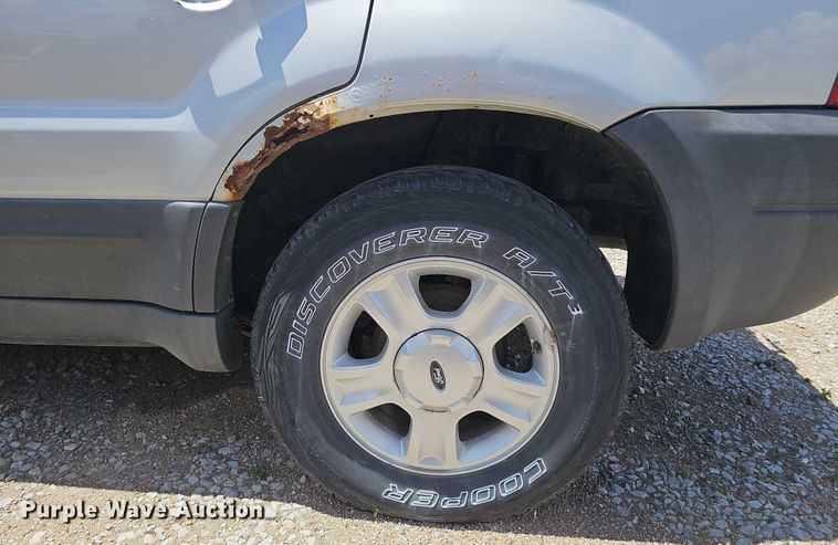 image for item EH8972 2003 Ford Escape XLT SUV