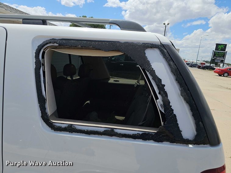 image for item EH8975 2003 Ford Explorer Eddie Bauer SUV