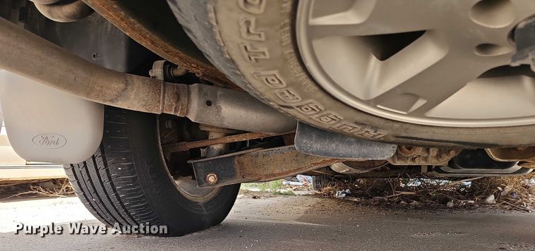 image for item EH8975 2003 Ford Explorer Eddie Bauer SUV