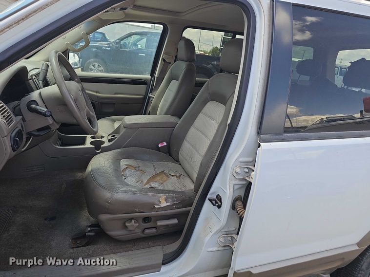 image for item EH8975 2003 Ford Explorer Eddie Bauer SUV