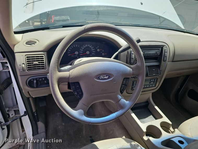 image for item EH8975 2003 Ford Explorer Eddie Bauer SUV