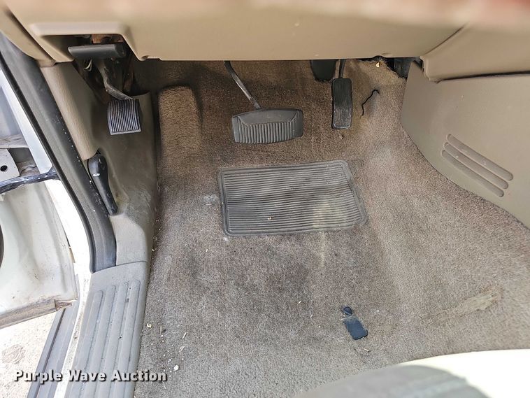 image for item EH8975 2003 Ford Explorer Eddie Bauer SUV