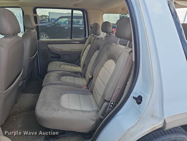 image for item EH8975 2003 Ford Explorer Eddie Bauer SUV