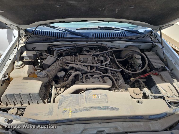 image for item EH8975 2003 Ford Explorer Eddie Bauer SUV