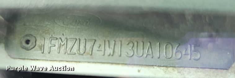 image for item EH8975 2003 Ford Explorer Eddie Bauer SUV