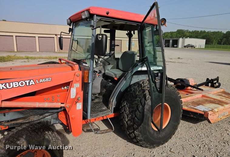 image for item EJ0040 Kubota L4310D MFWD tractor
