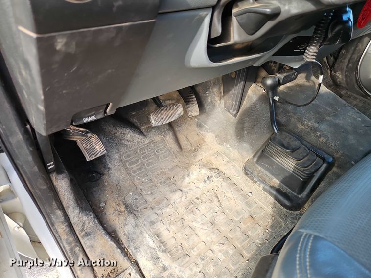 image for item EJ0043 2014 Ford F450 Super Duty XL dump flatbed truck