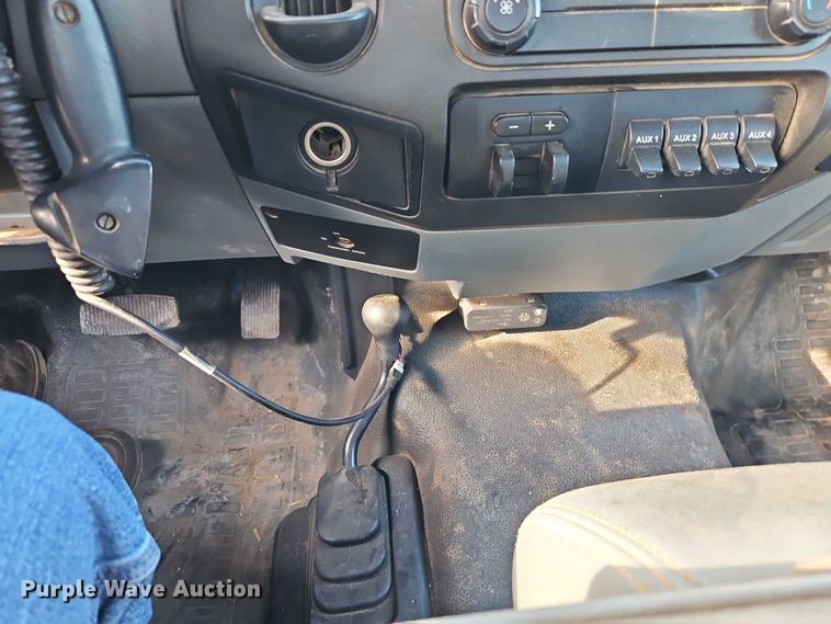 image for item EJ0043 2014 Ford F450 Super Duty XL dump flatbed truck