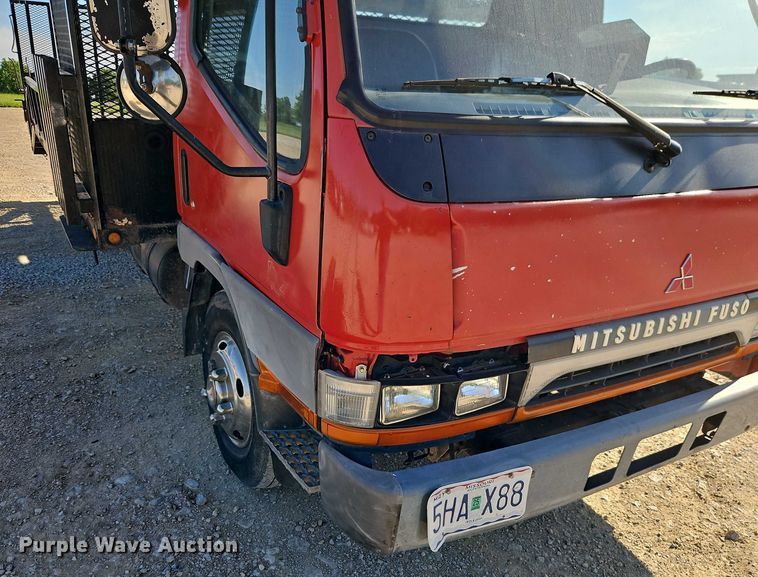 image for item EJ0044 2003 Mitsubishi Fuso flatbed truck
