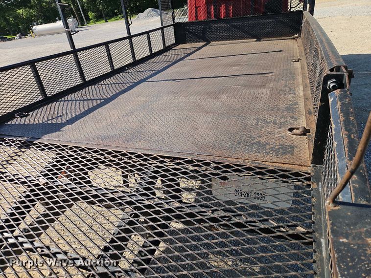 image for item EJ0044 2003 Mitsubishi Fuso flatbed truck