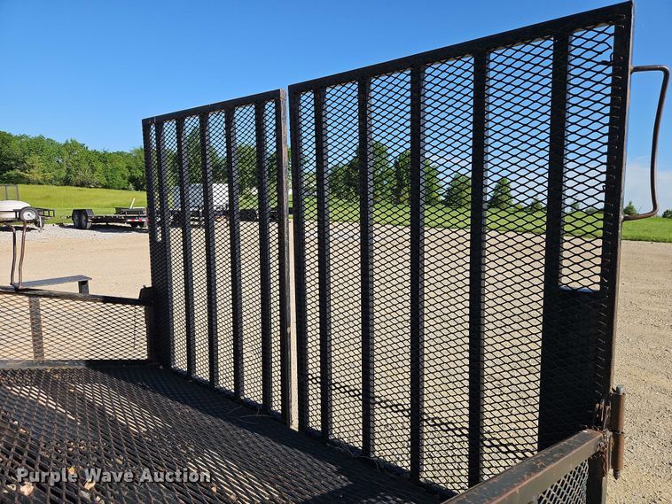 image for item EJ0044 2003 Mitsubishi Fuso flatbed truck