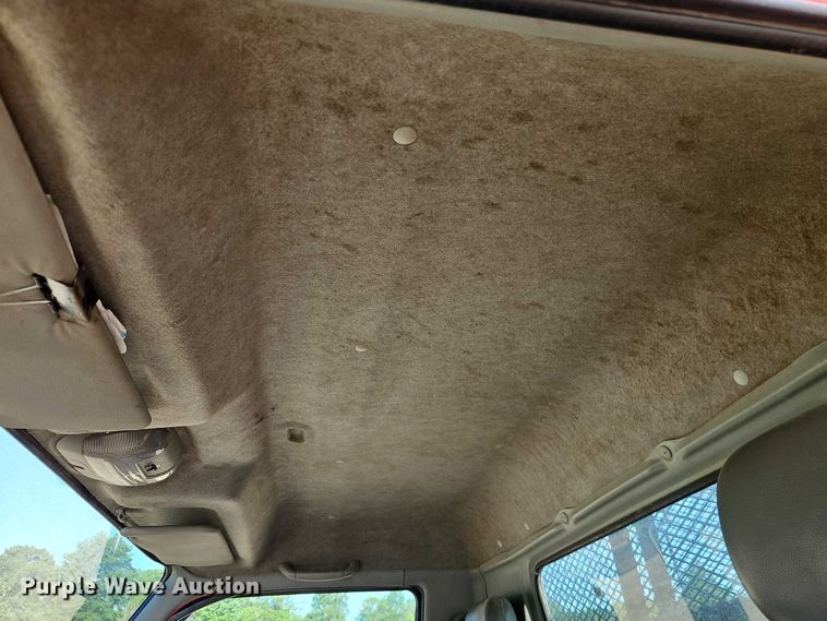 image for item EJ0044 2003 Mitsubishi Fuso flatbed truck