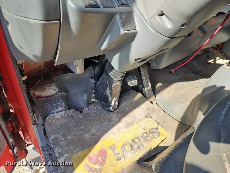 image for item EJ0044 2003 Mitsubishi Fuso flatbed truck