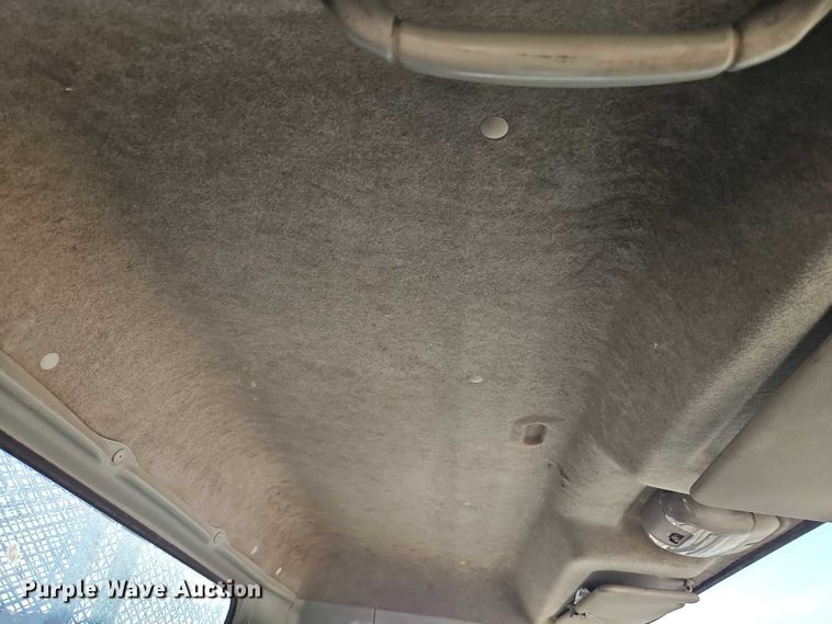 image for item EJ0044 2003 Mitsubishi Fuso flatbed truck