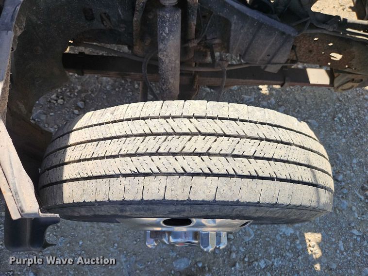 image for item EJ0044 2003 Mitsubishi Fuso flatbed truck