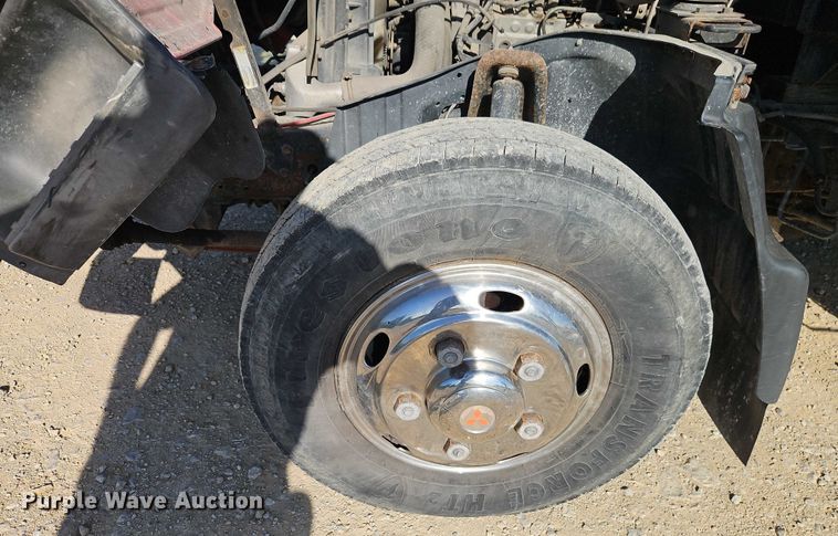 image for item EJ0044 2003 Mitsubishi Fuso flatbed truck