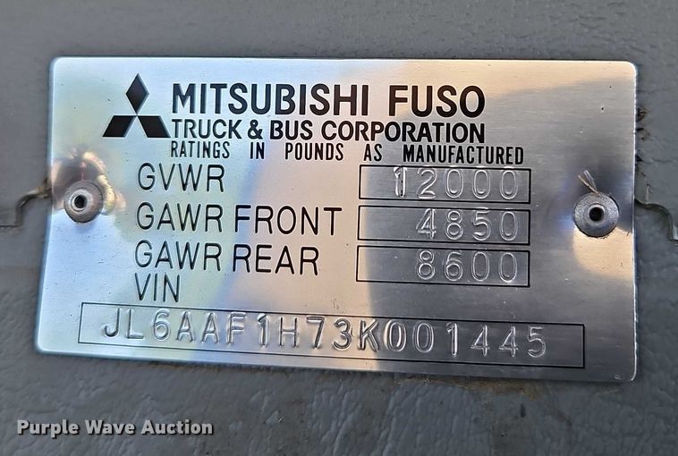 image for item EJ0044 2003 Mitsubishi Fuso flatbed truck