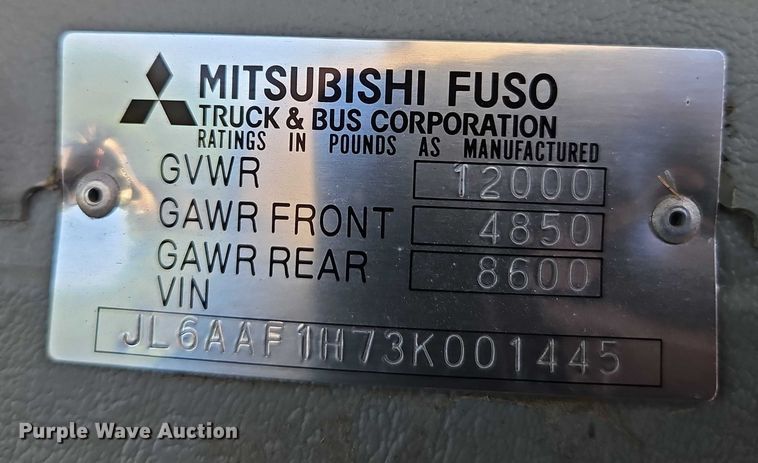 image for item EJ0044 2003 Mitsubishi Fuso flatbed truck