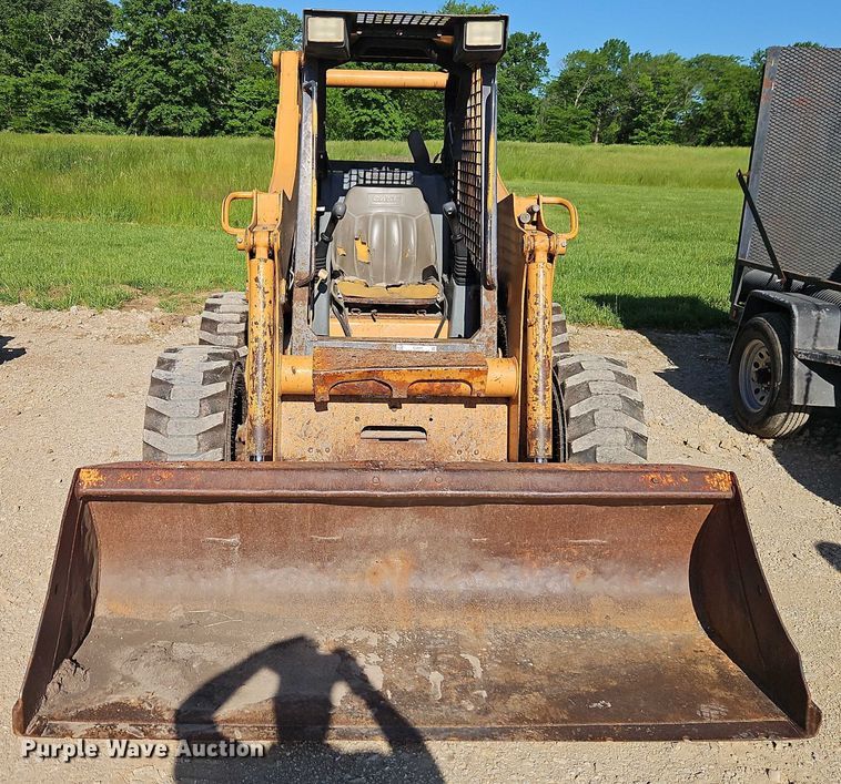 image for item EJ0045 2002 Case 85XT skid steer loader