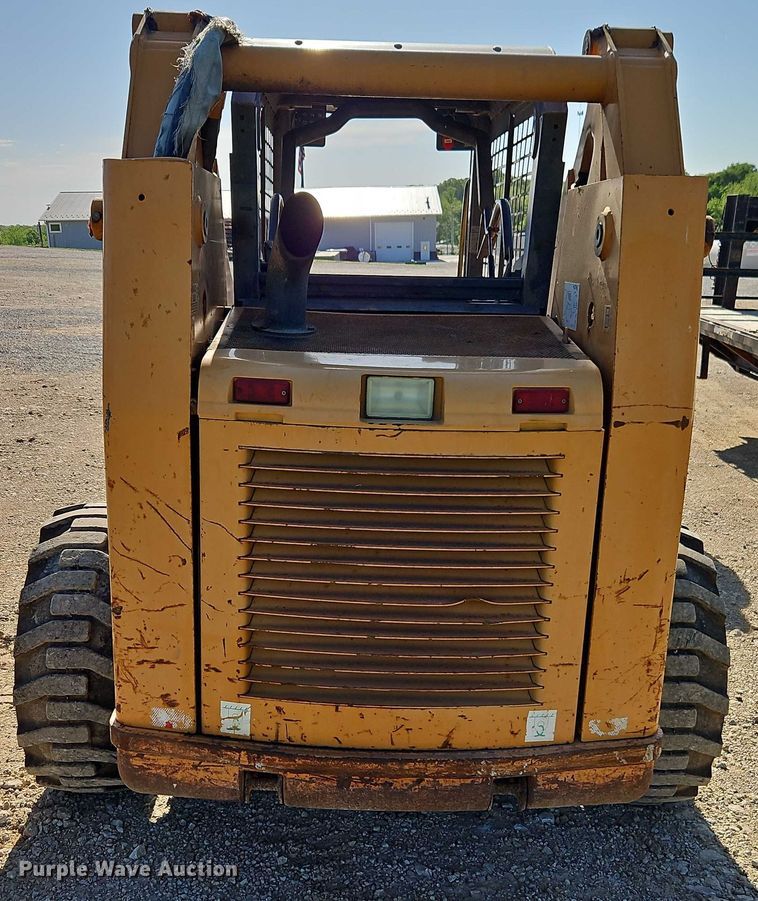 image for item EJ0045 2002 Case 85XT skid steer loader