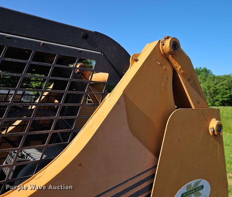 image for item EJ0045 2002 Case 85XT skid steer loader