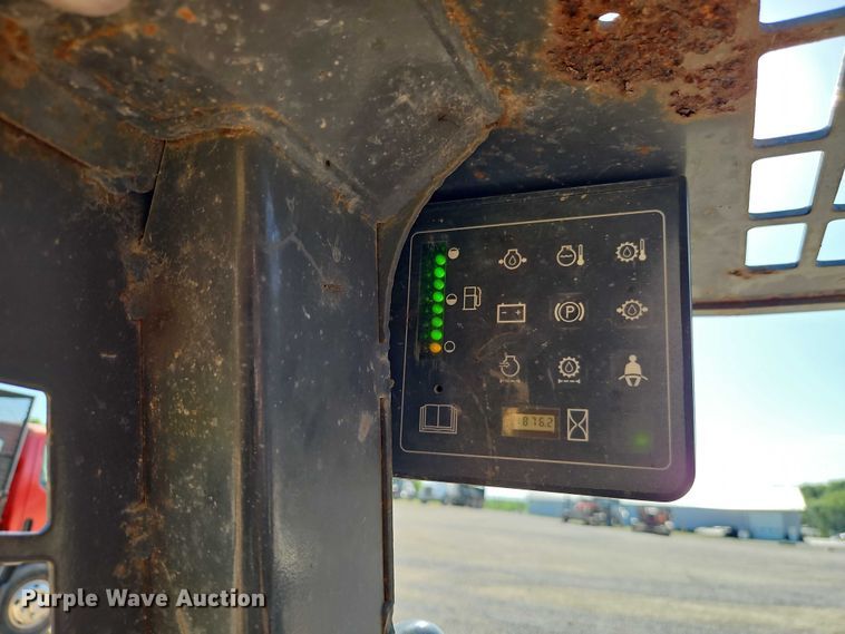 image for item EJ0045 2002 Case 85XT skid steer loader