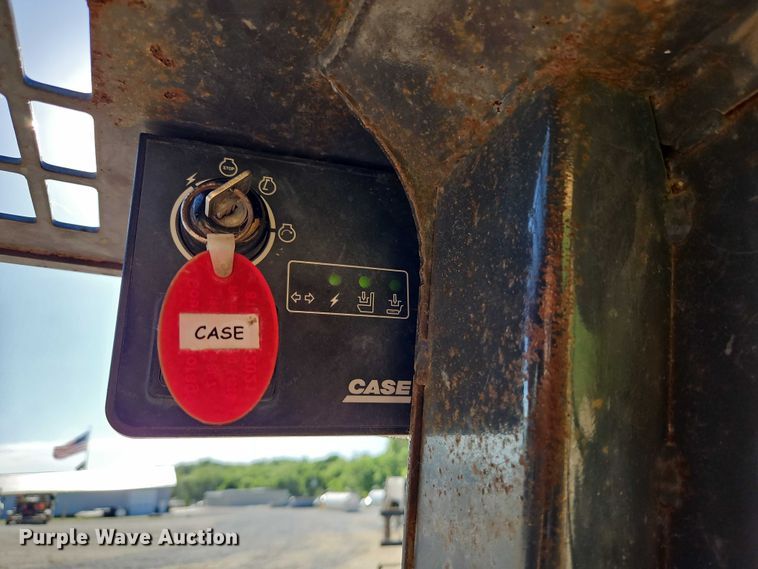 image for item EJ0045 2002 Case 85XT skid steer loader