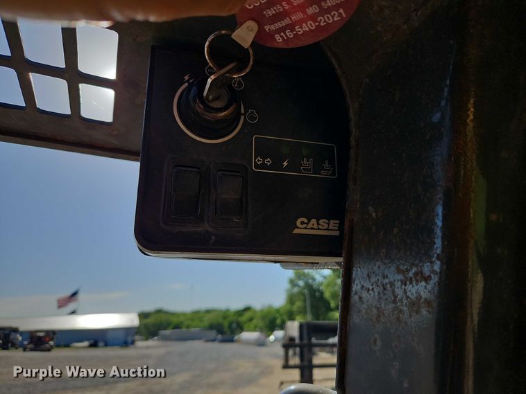 image for item EJ0045 2002 Case 85XT skid steer loader
