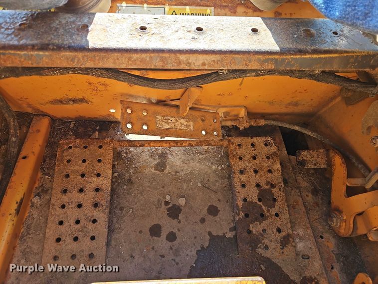 image for item EJ0045 2002 Case 85XT skid steer loader