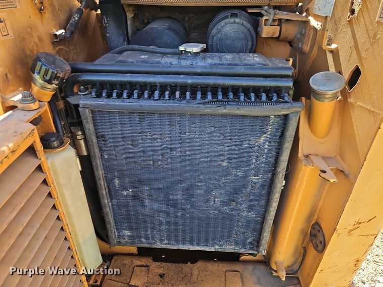 image for item EJ0045 2002 Case 85XT skid steer loader