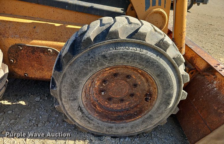 image for item EJ0045 2002 Case 85XT skid steer loader