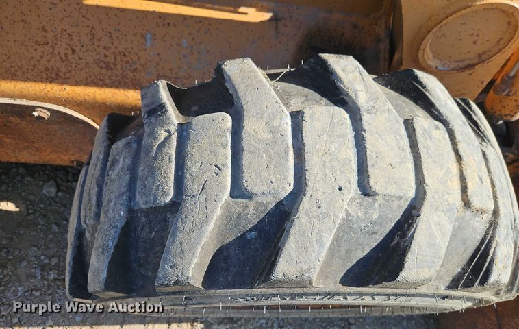 image for item EJ0045 2002 Case 85XT skid steer loader