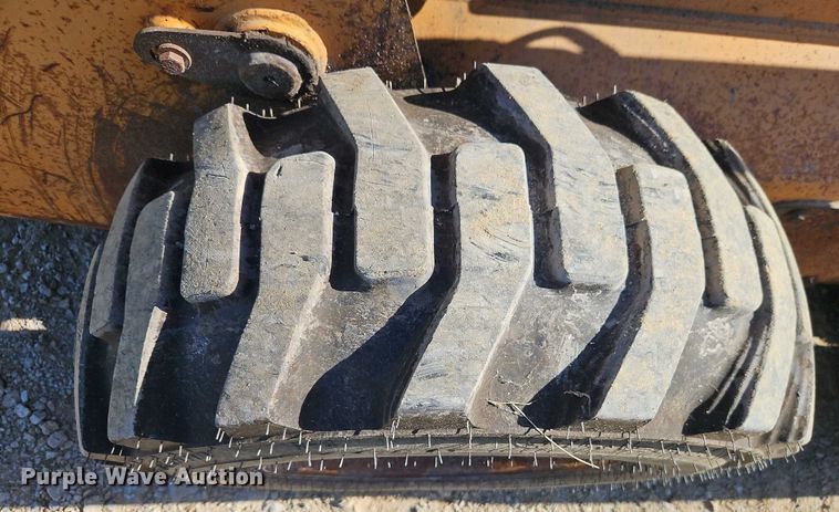 image for item EJ0045 2002 Case 85XT skid steer loader