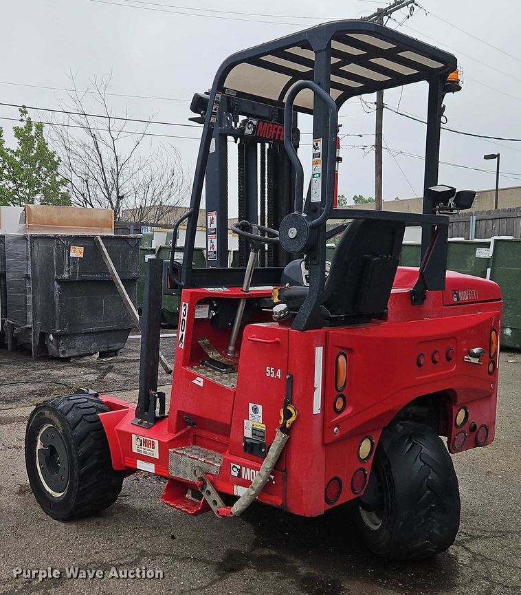 image for item EJ0047 2016 Moffett M8 55.4 forklift