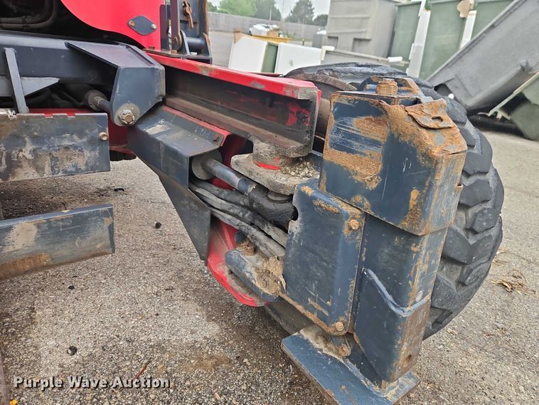 image for item EJ0047 2016 Moffett M8 55.4 forklift