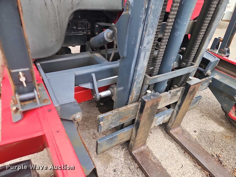 image for item EJ0047 2016 Moffett M8 55.4 forklift