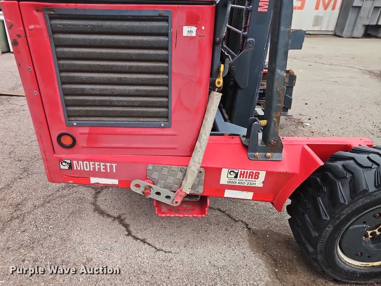 image for item EJ0047 2016 Moffett M8 55.4 forklift
