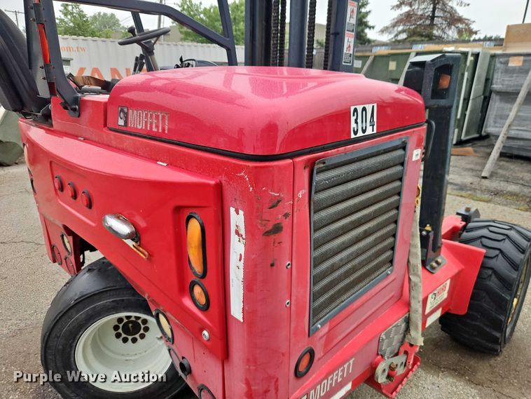 image for item EJ0047 2016 Moffett M8 55.4 forklift