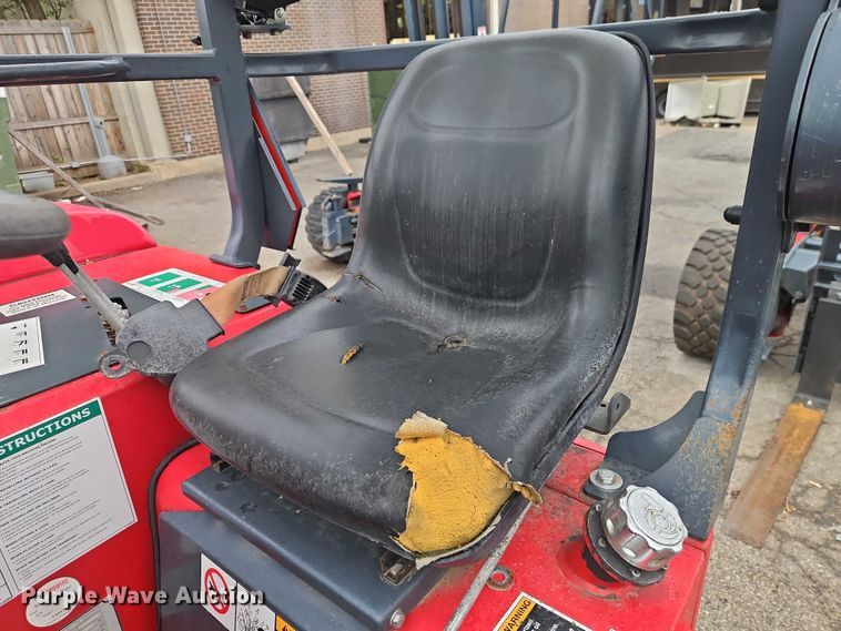 image for item EJ0047 2016 Moffett M8 55.4 forklift